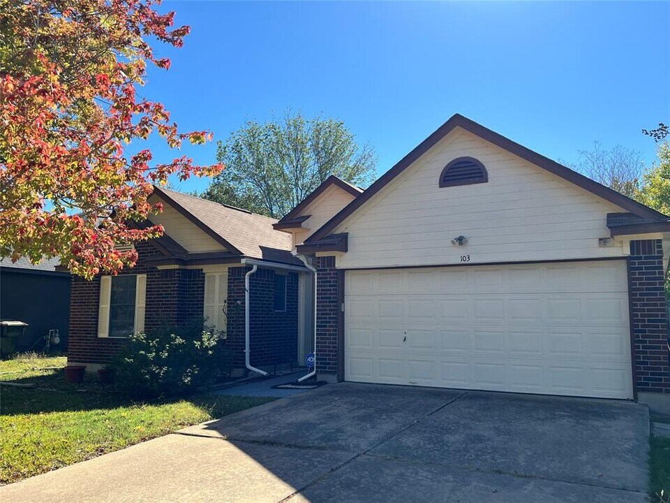 103 Evergreen Cir in Georgetown, TX - Building Photo