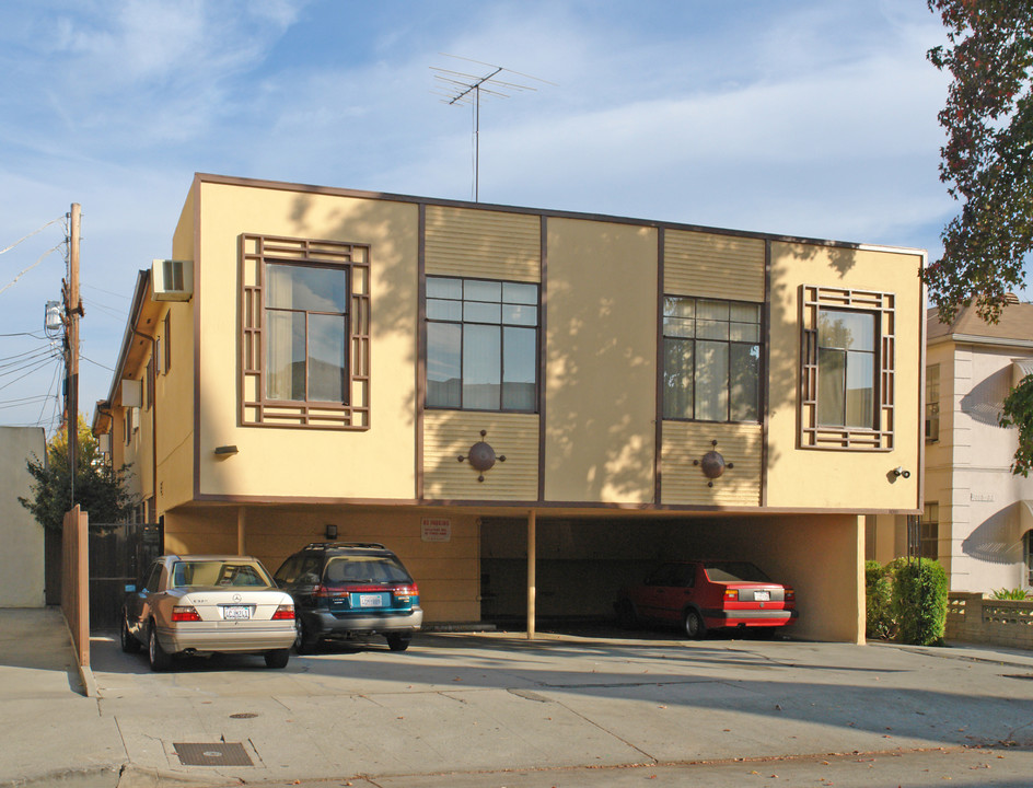 1016 S Wooster St in Los Angeles, CA - Building Photo