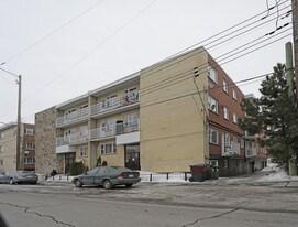 5080 de Courtrai in Montréal, QC - Building Photo