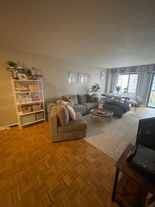 150 Overlook Ave, Unit 8J in Hackensack, NJ - Building Photo