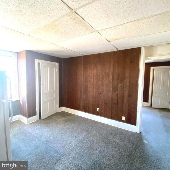 1682 Harrison St in Philadelphia, PA - Building Photo
