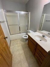 1300 E Omaha Ct in Columbia, MO - Building Photo - Building Photo