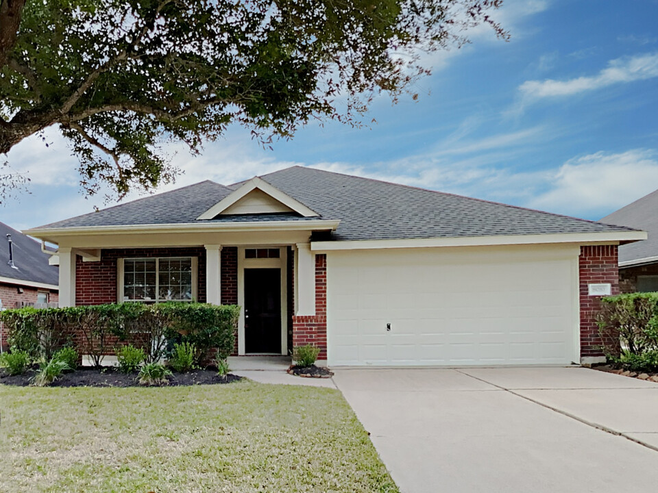 8010 Saragosa Blue Ln in Richmond, TX - Building Photo