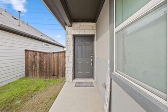 116 Thurman Holt Rd in Hutto, TX - Building Photo - Building Photo