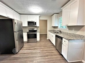 2200 Ramblewood Cir in Decatur, GA - Building Photo - Building Photo