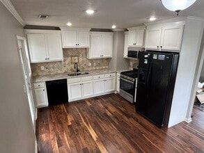 5201 N Indiana Ave in Kansas City, MO - Building Photo - Building Photo