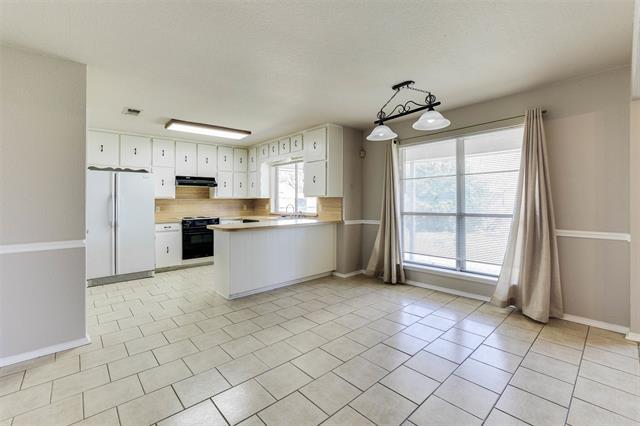 property at 7020 Stonybrooke Dr