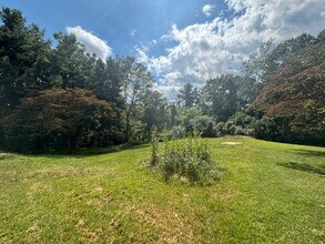 103 Hanks St in Galax, VA - Foto de edificio - Building Photo