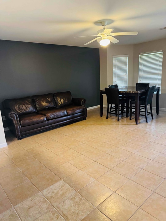 23338 High Pt St in Prairie View, TX - Building Photo