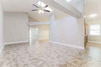 1001 Manigan Ave in Oviedo, FL - Building Photo - Building Photo