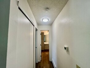 1074 S Dearborn St in Aurora, CO - Foto de edificio - Building Photo