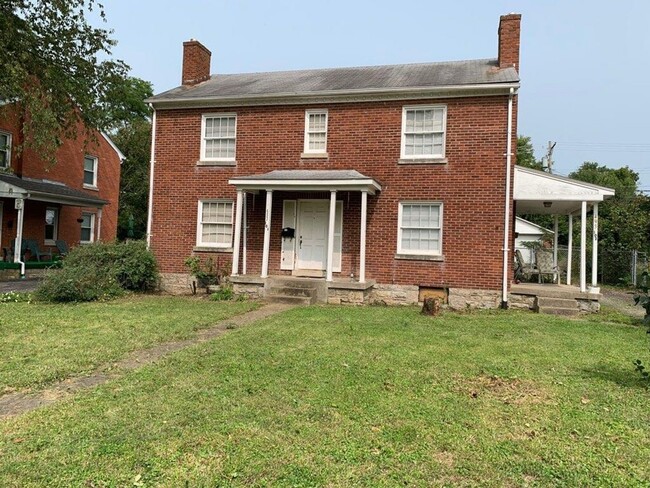 property at 493 Bob-O-Link Dr