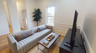 13 Tuckerman St in Boston, MA - Building Photo