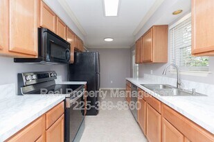8155 Jefferson Hwy in Baton Rouge, LA - Building Photo