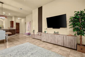 2820 Garnet Ridge Dr in Leander, TX - Foto de edificio - Building Photo
