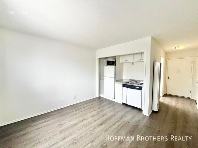 3464 Mentone Ave in Los Angeles, CA - Building Photo - Building Photo