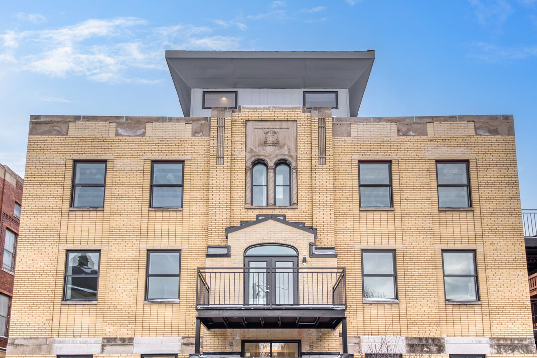 4638 N Ashland Ave, Unit 203 in Chicago, IL - Foto de edificio