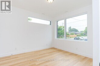 63 Lonborough Ave in Toronto, ON - Building Photo - Building Photo