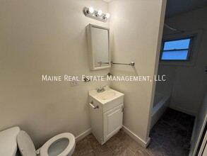 329 Union St in Bangor, ME - Building Photo - Building Photo