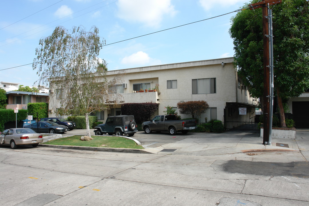 Villa Salina in Sherman Oaks, CA - Foto de edificio
