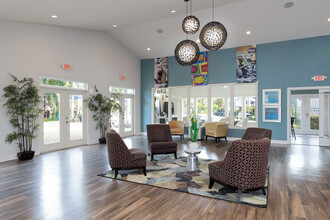 Cadence Crossing in Orlando, FL - Foto de edificio - Interior Photo