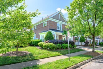 18524 Mizzenmast Ave in Cornelius, NC - Foto de edificio - Building Photo