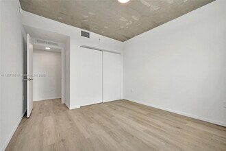 475 NE 125th St in North Miami, FL - Building Photo - Building Photo
