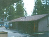 Alpine Apartments in South Lake Tahoe, CA - Foto de edificio - Building Photo