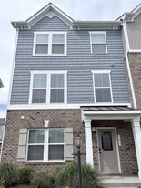 5613 Freewill Ln in Virginia Beach, VA - Building Photo