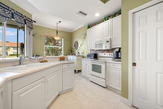 5110 W Hyde Park Ct in Ft. Myers, FL - Building Photo - Building Photo