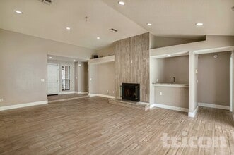 9406 Pebble Glen Ave in Tampa, FL - Building Photo - Building Photo