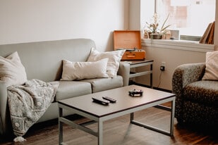 Erie Terminal Place Apartments in Youngstown, OH - Building Photo