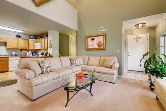 1335 S Kingston St in Aurora, CO - Building Photo - Building Photo