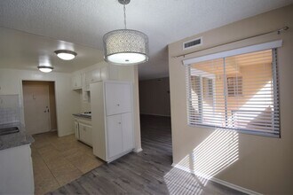4225 Mary Ellen Ave in Los Angeles, CA - Building Photo - Building Photo