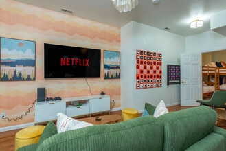 16 Skyview Ct in Asheville, NC - Building Photo - Building Photo