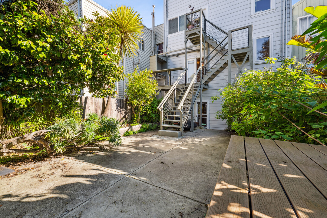 1518 Dolores St in San Francisco, CA - Foto de edificio