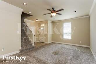 4011 Anton Dr in San Antonio, TX - Building Photo - Building Photo