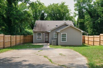 915 Mapleash Ave in Columbia, TN - Building Photo - Building Photo