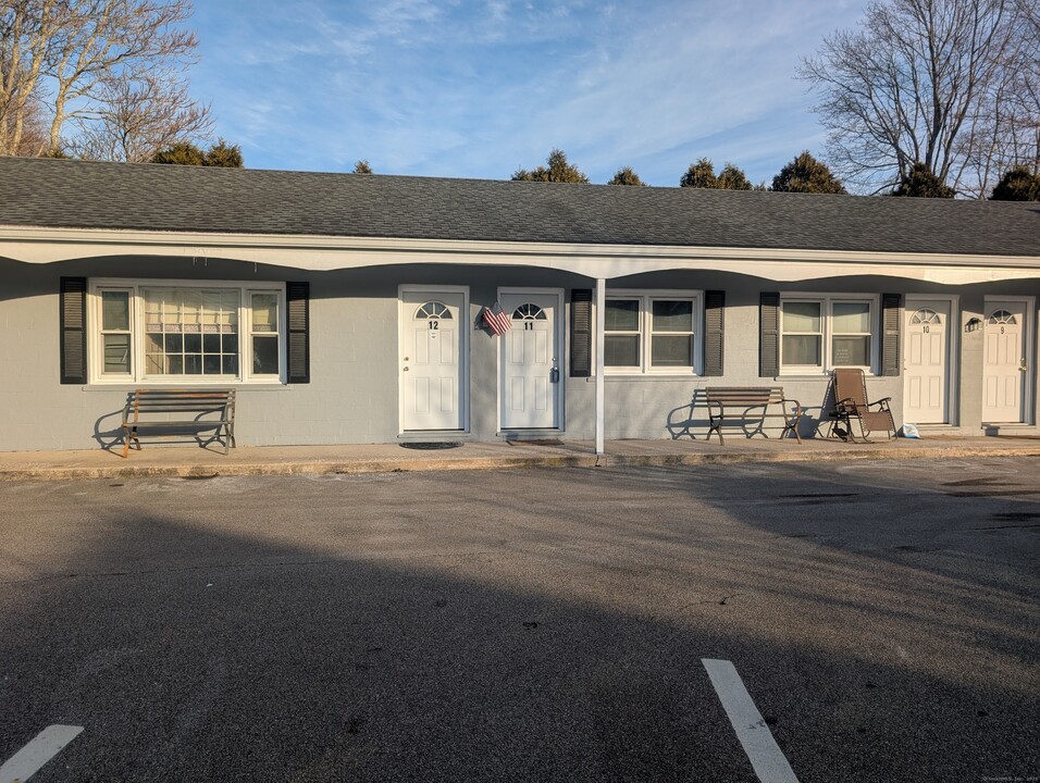 1500 Boston Post Rd in Old Saybrook, CT - Building Photo