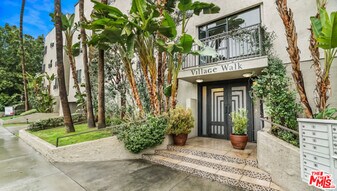 5430 Bellingham Ave in Los Angeles, CA - Building Photo