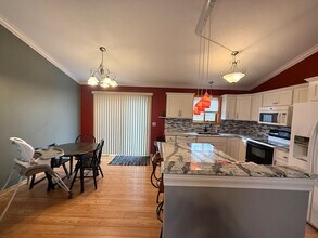 331 Brookestone Dr SE in Rochester, MN - Building Photo - Building Photo