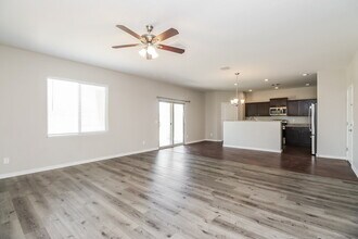 4208 S 82nd Ln in Phoenix, AZ - Building Photo - Building Photo