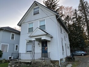 468 S 7th St in Indiana, PA - Foto de edificio - Building Photo