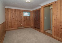 215 W John St photo'