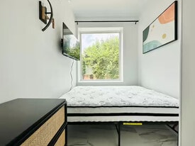 Furnished room/NOT APARTMENT in Brooklyn, NY - Building Photo