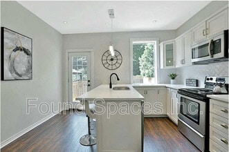 38 Cumberland Ave in Hamilton, ON - Building Photo - Building Photo