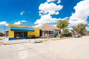 2303 Chestnut St in Houston, TX - Building Photo