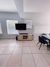 105 NW 31st St in Miami, FL - Building Photo - Building Photo