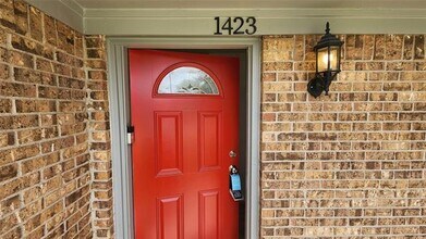1423 Main St in Kaufman, TX - Building Photo - Building Photo