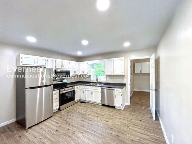 5021 Bess Moore Rd in Apison, TN - Building Photo - Building Photo